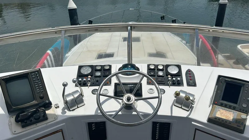 Slide: The Image of Mikelson 60 Sportfisher 1995 - 14