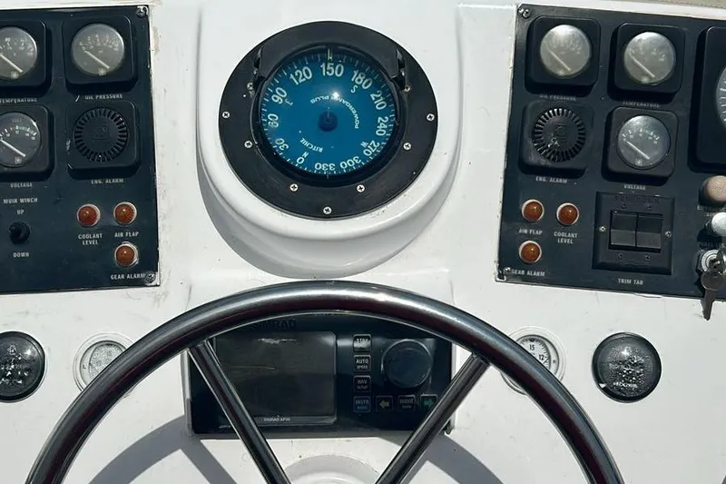 Slide: The Image of Mikelson 60 Sportfisher 1995 - 15