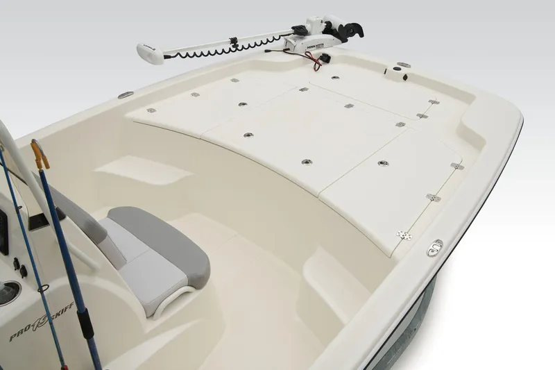 Slide: The Image of Mako Pro Skiff 19 CC 2024 - 25