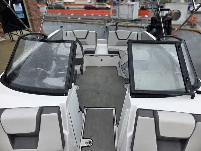 Slide: The Image of Yamaha SX220-WHITE-GALVANIZED 2024 - 14