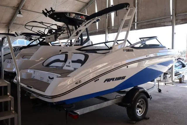 Slide: The Image of Yamaha AR195 2024 - 3