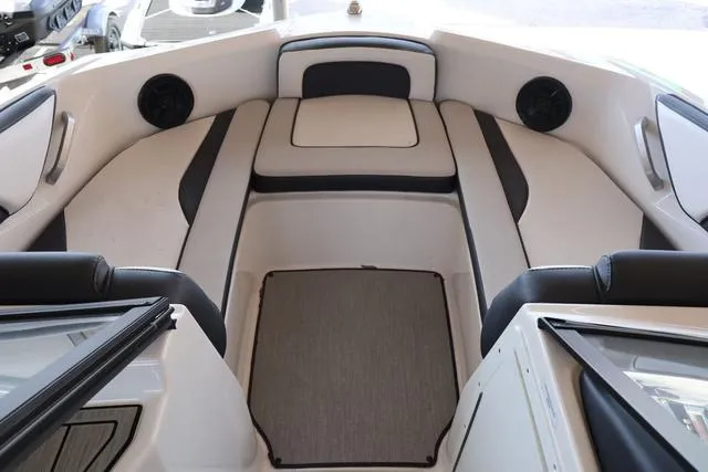 Slide: The Image of Yamaha AR195 2024 - 5