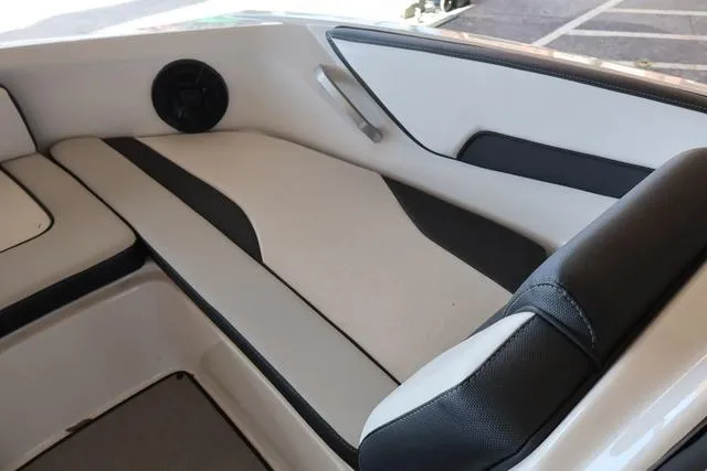 Slide: The Image of Yamaha AR195 2024 - 6