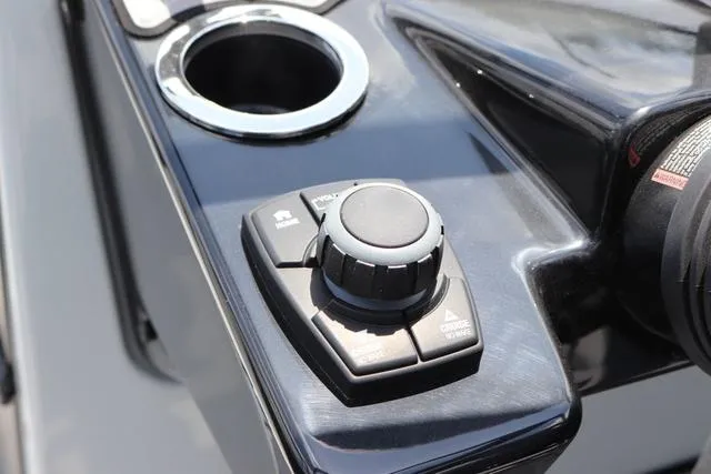 Slide: The Image of Yamaha 222XE 2024 - 22