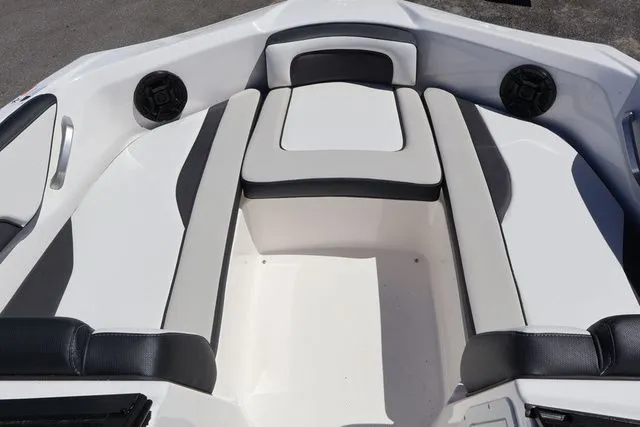 Slide: The Image of Yamaha AR195 2024 - 11