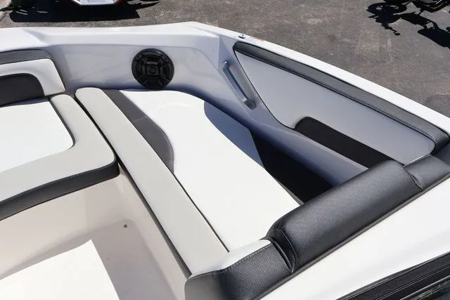 Slide: The Image of Yamaha AR195 2024 - 12