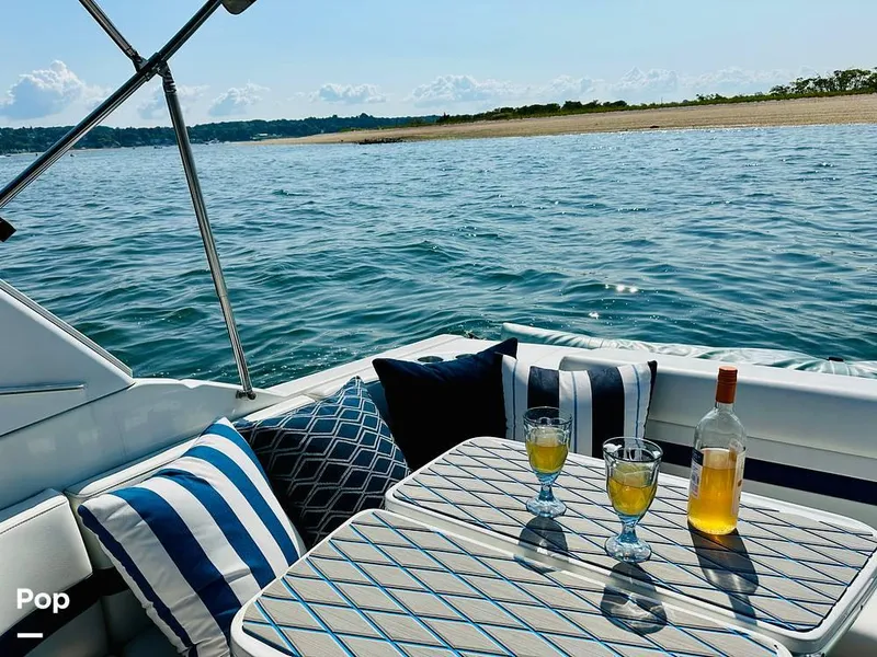 Slide: The Image of 2004 Formula 280 BR for sale in Stamford, CT - 13