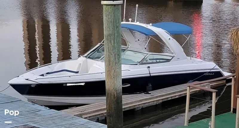 Slide: The Image of 2004 Formula 280 BR for sale in Stamford, CT - 17