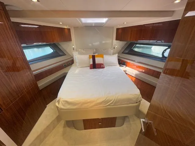 Slide: The Image of Sunseeker Manhattan 52 2019 - 14