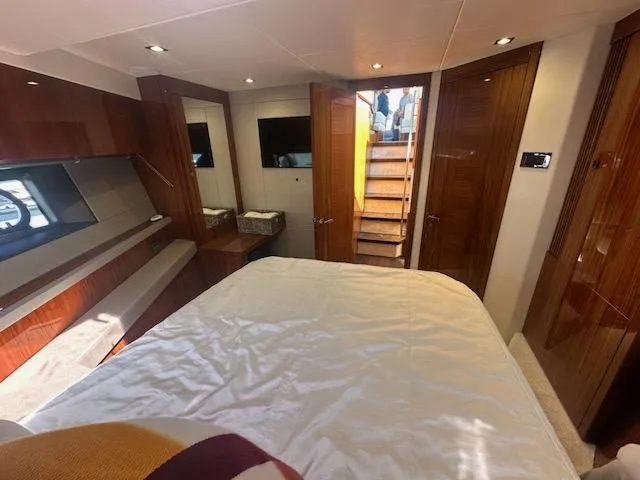 Slide: The Image of Sunseeker Manhattan 52 2019 - 19