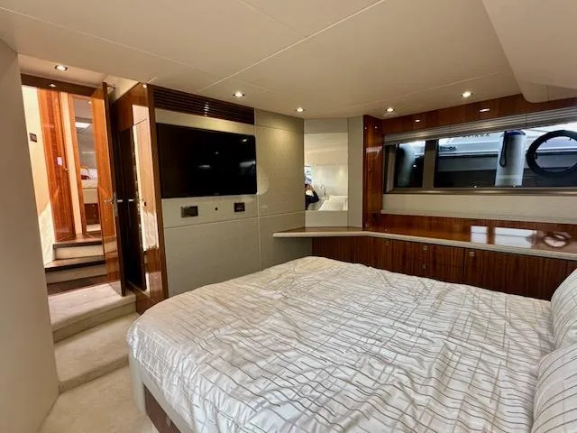 Slide: The Image of Sunseeker Manhattan 52 2019 - 21