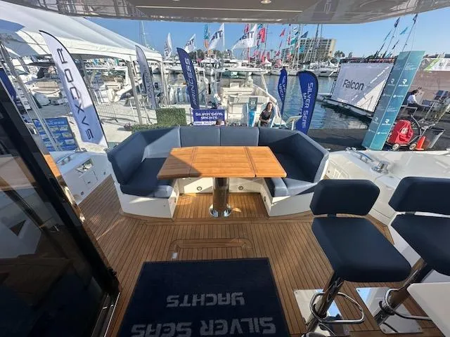 Slide: The Image of Sunseeker Manhattan 52 2019 - 33