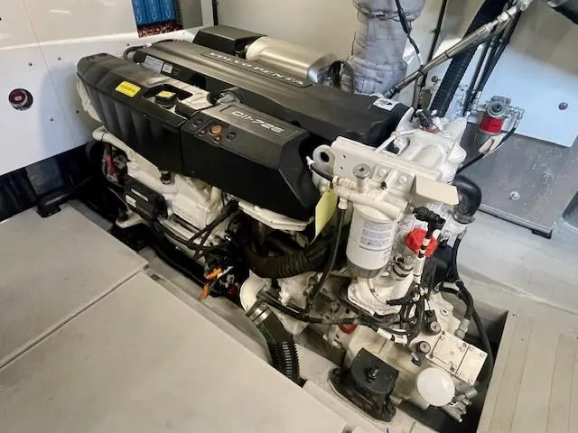 Slide: The Image of Sunseeker Manhattan 52 2019 - 40