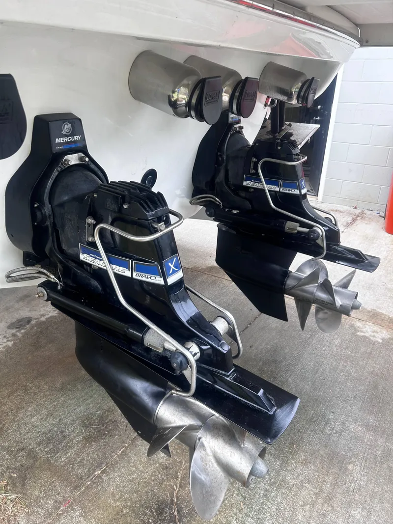 Slide: The Image of 2009 Formula 400 Super Sport boat with dual MerCruiser outdrives. - 9