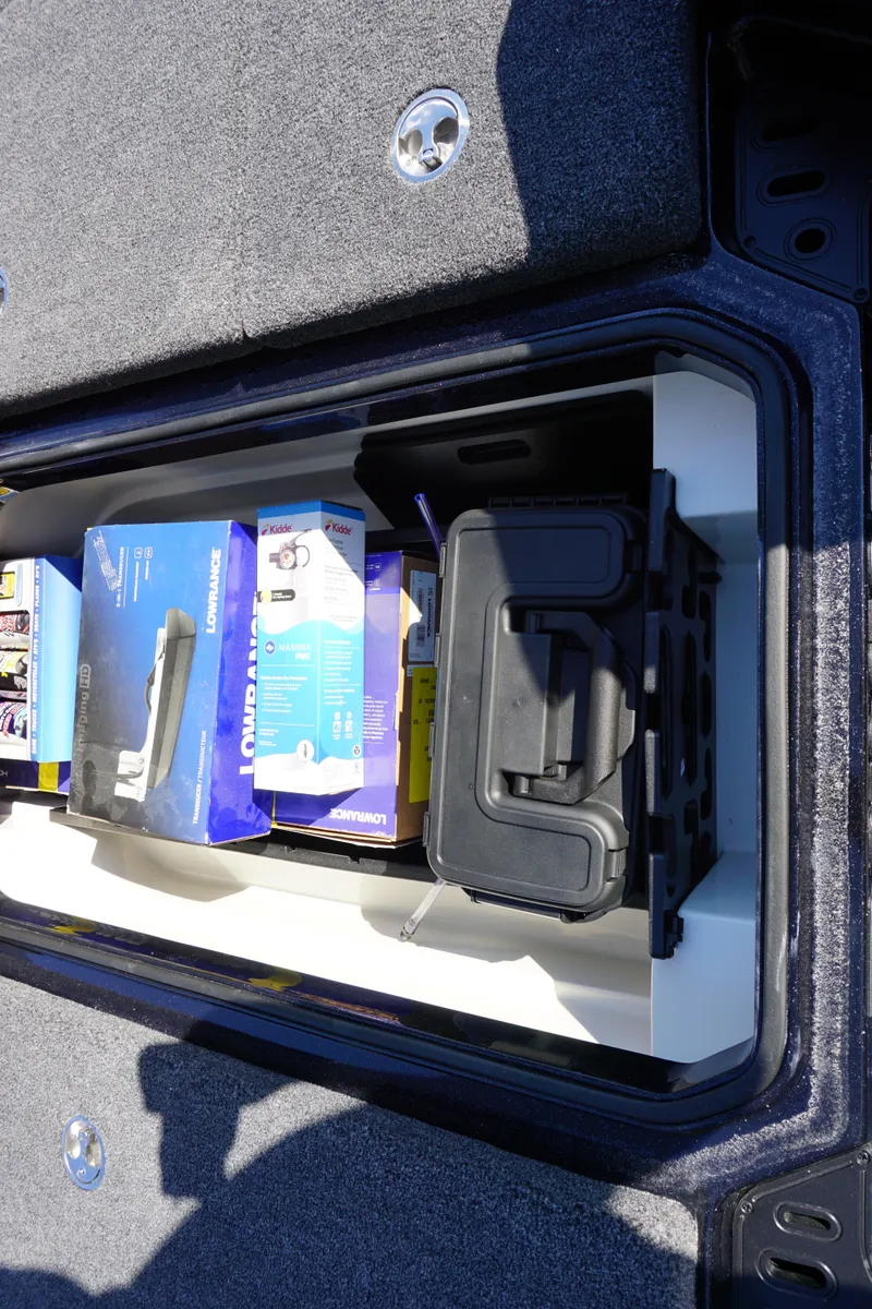 Slide: The Image of Ranger Z518 - Clearance, Includes Trailer 2024 - 28