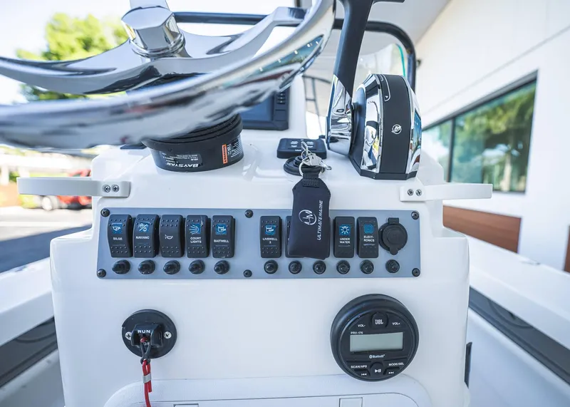 Slide: The Image of Spyder FX19 Vapor 2024 - 21