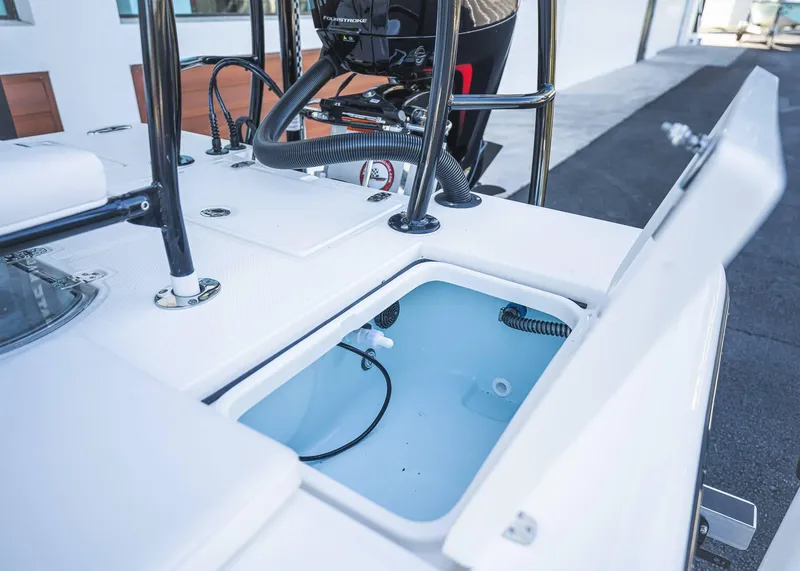 Slide: The Image of Spyder FX19 Vapor 2024 - 7