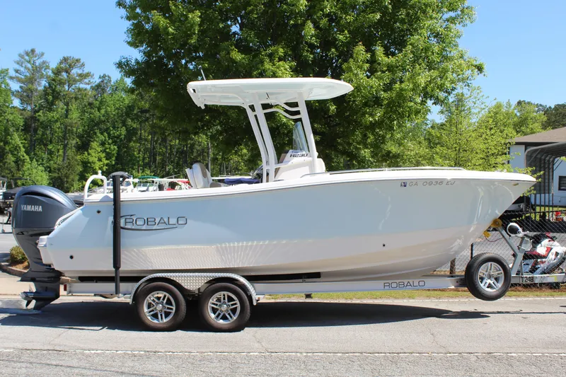 Slide: The Image of Robalo R230 Center Console 2022 - 6