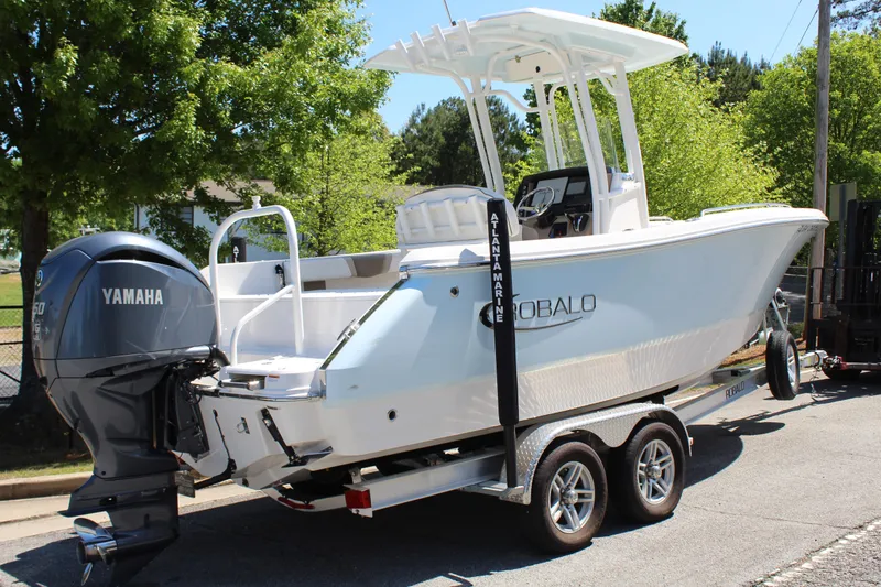 Slide: The Image of Robalo R230 Center Console 2022 - 7