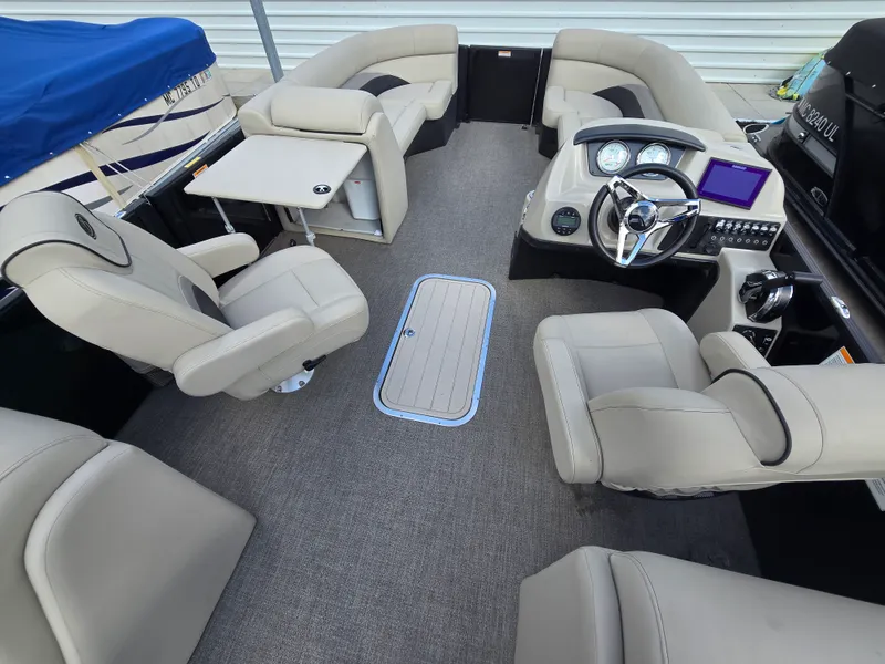 Slide: The Image of Barletta C22QCTT 2020 - 6