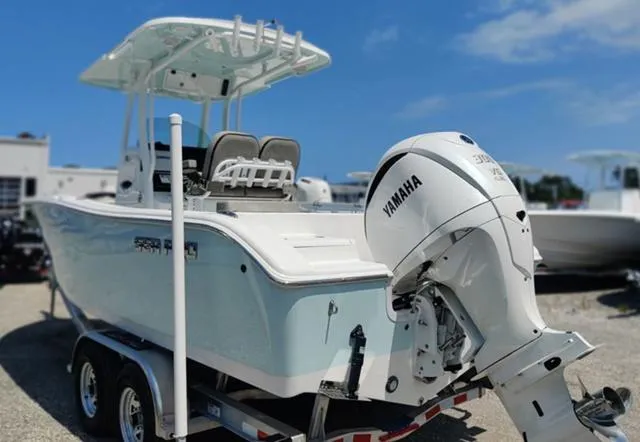 Slide: The Image of Sea Pro 242 CC 2024 - 15