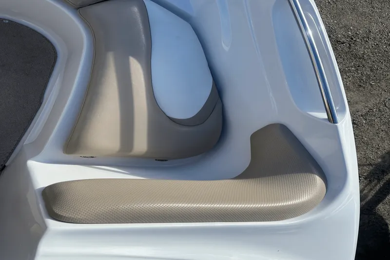 Slide: The Image of Four Winns 190 HORIZON 2006 - 10