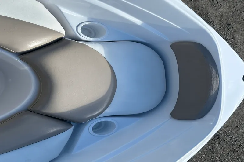 Slide: The Image of Four Winns 190 HORIZON 2006 - 11