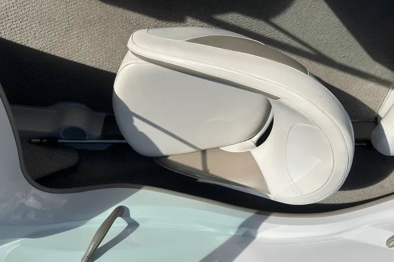 Slide: The Image of Four Winns 190 HORIZON 2006 - 14