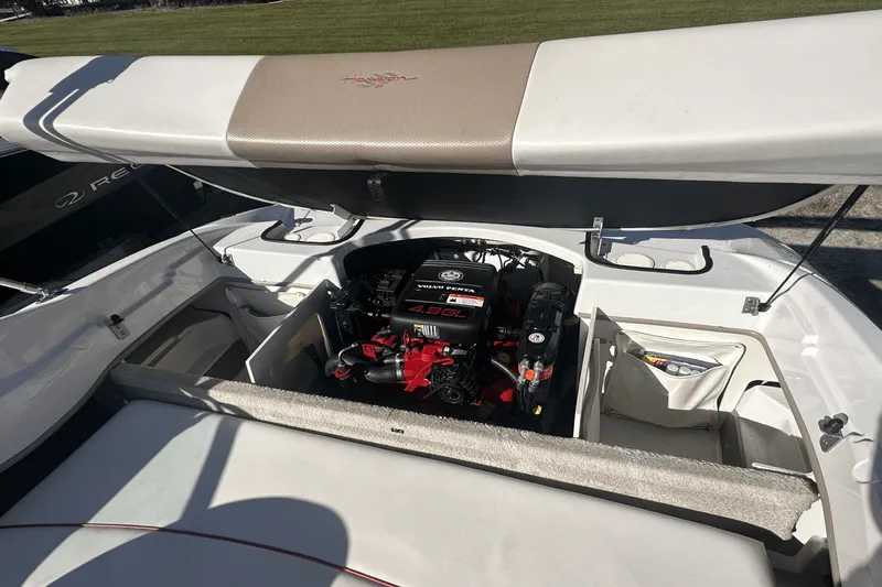 Slide: The Image of Four Winns 190 HORIZON 2006 - 19