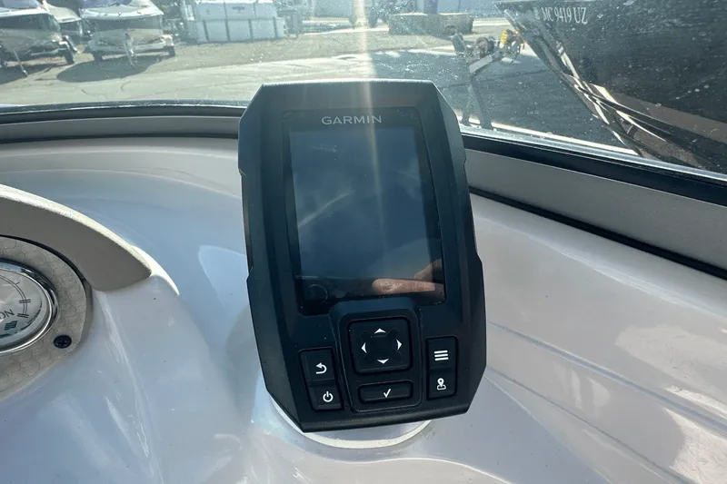 Slide: The Image of Four Winns 190 HORIZON 2006 - 22