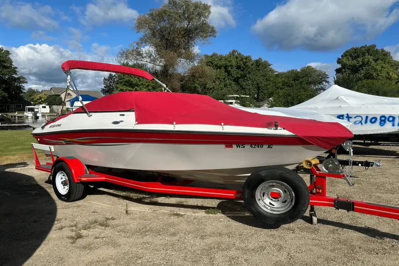 Slide: The Image of Four Winns 190 HORIZON 2006 - 4