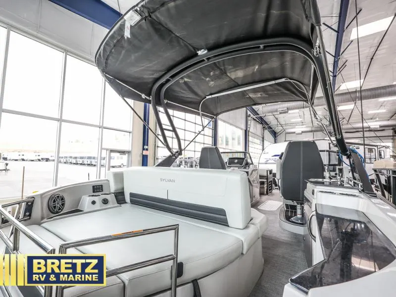 Slide: The Image of 2024 G3 CLZ DC boat interior at Bretz RV & Marine showroom. - 13