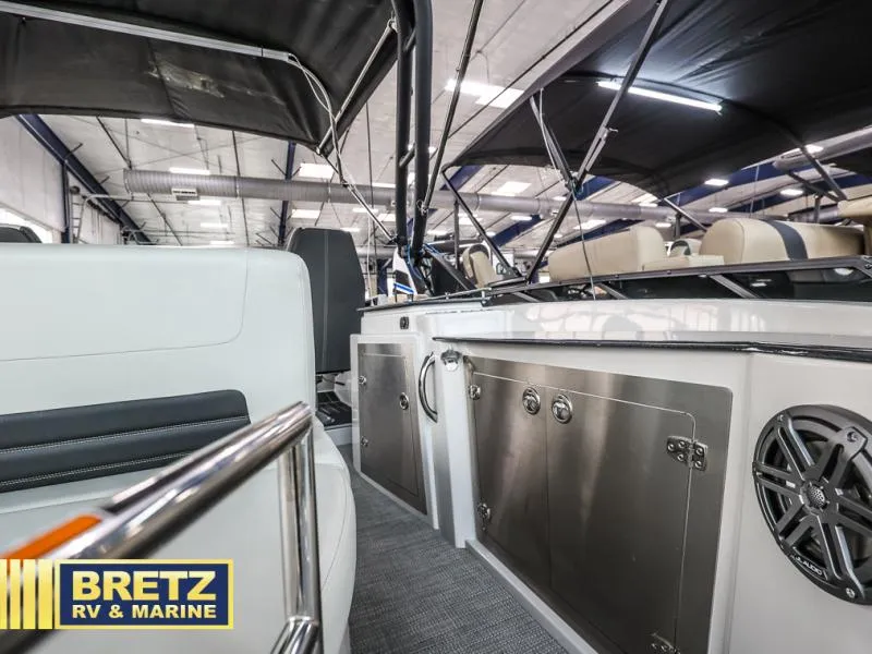 Slide: The Image of Interior of 2024 G3 CLZ DC boat at Bretz RV & Marine showroom. - 8