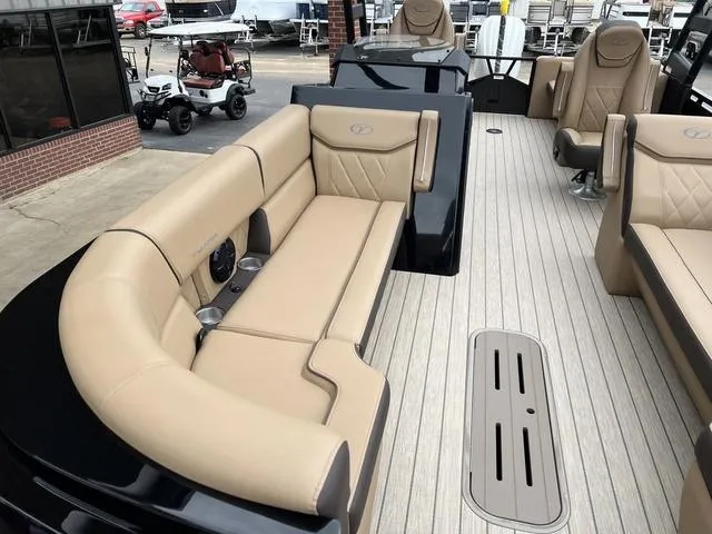 Slide: The Image of Veranda VX25RCT 2024 - 14