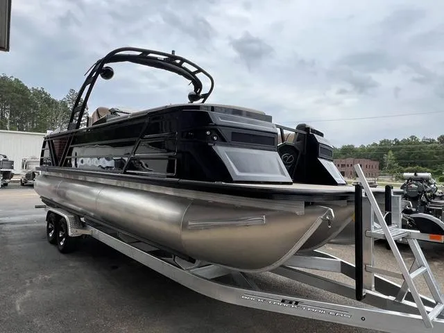 Slide: The Image of Veranda VX25RCT 2024 - 3