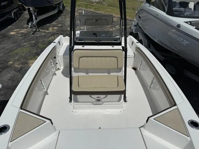 Slide: The Image of Yamaha 195 FSH Sport 2024 - 7