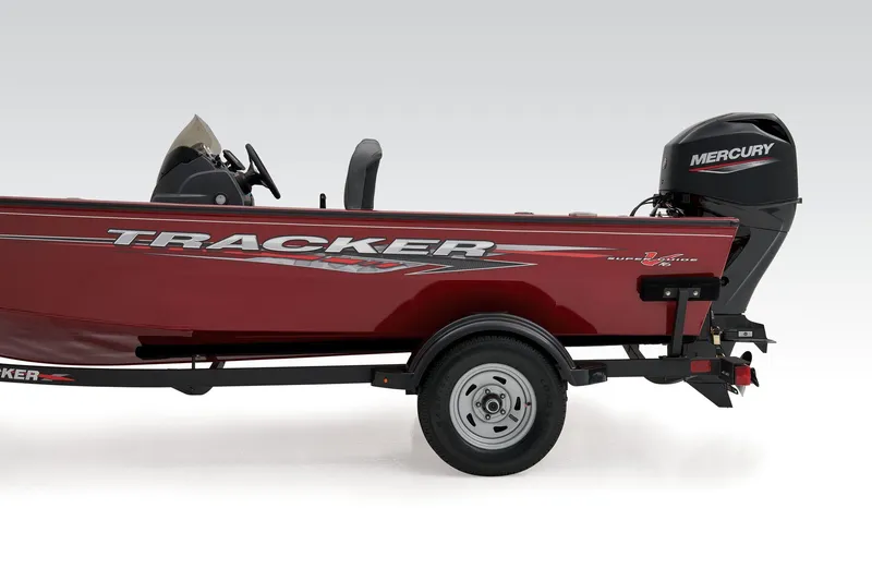 Slide: The Image of 2025 Tracker Super Guide V-16 SC boat with Mercury outboard motor. - 27