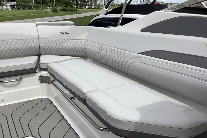 Slide: The Image of Sea Ray SLX 280 2024 - 13
