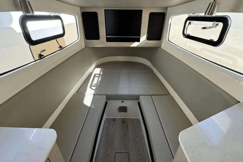 Slide: The Image of Scout 357 LXF 2025 - 88