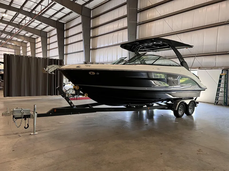 Slide: The Image of 2023-Sea-Ray-SLX-260-MarineMax - 2