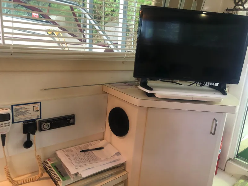 Slide: The Image of Mainship 40 Sedan Bridge 1993 - 23