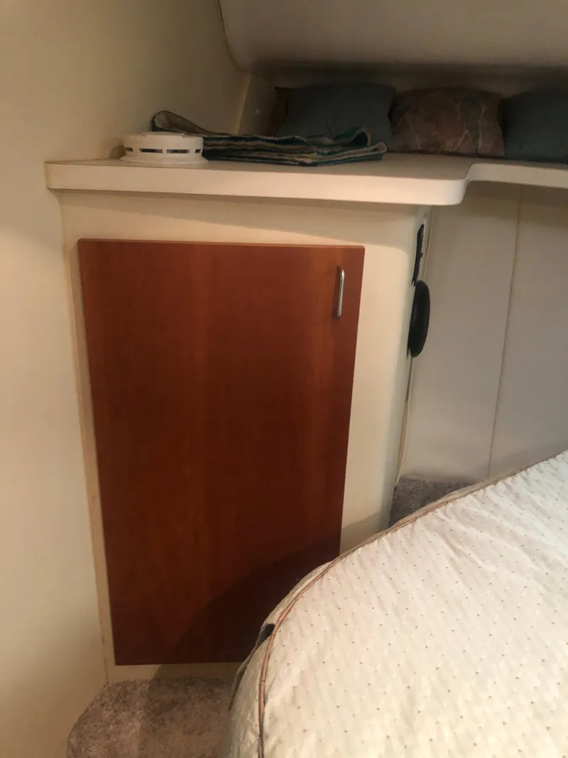 Slide: The Image of Mainship 40 Sedan Bridge 1993 - 40