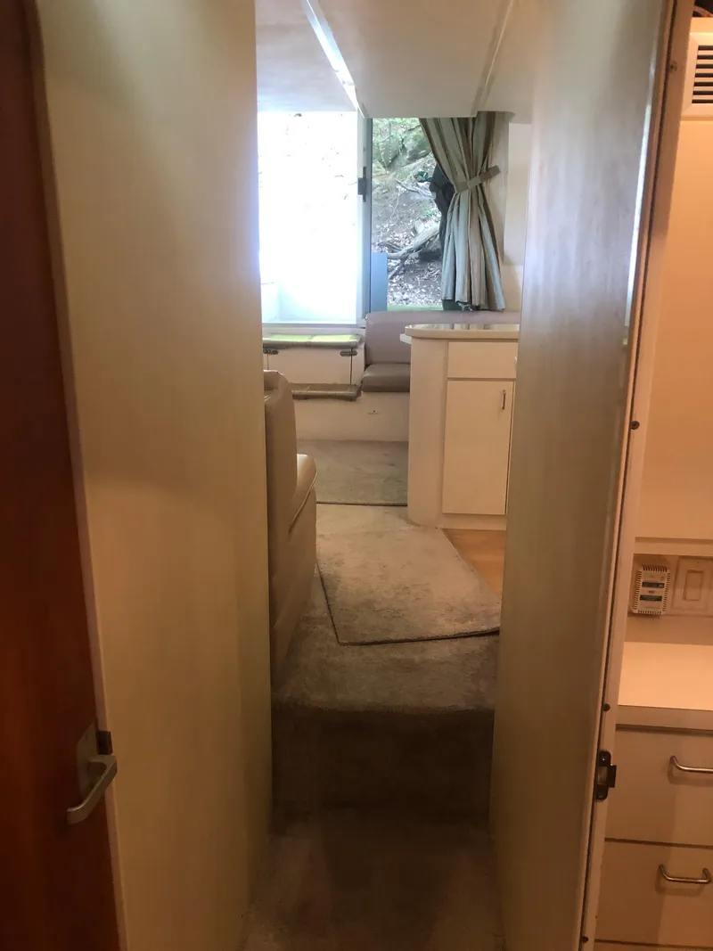 Slide: The Image of Mainship 40 Sedan Bridge 1993 - 46