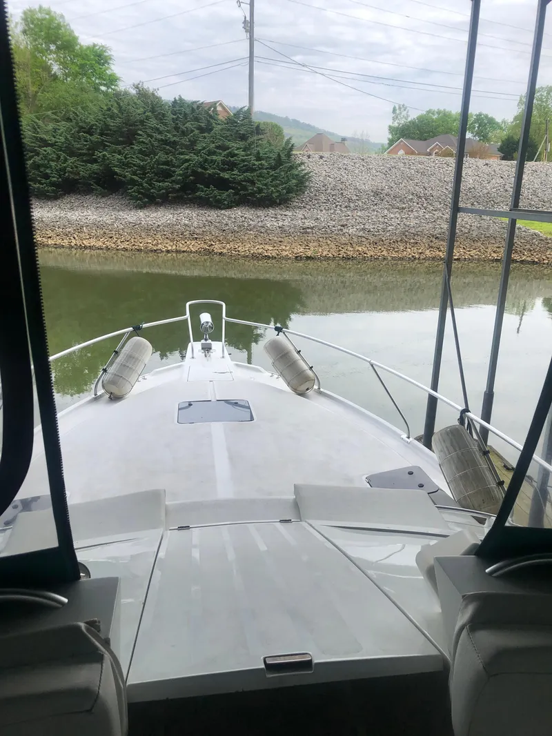 Slide: The Image of Mainship 40 Sedan Bridge 1993 - 69