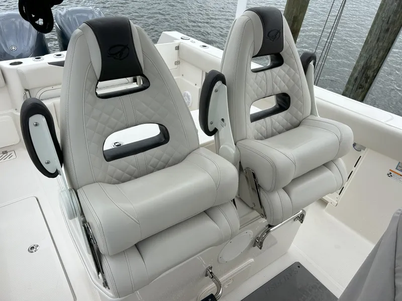 Slide: The Image of Sailfish 290 CC 2023 - 53