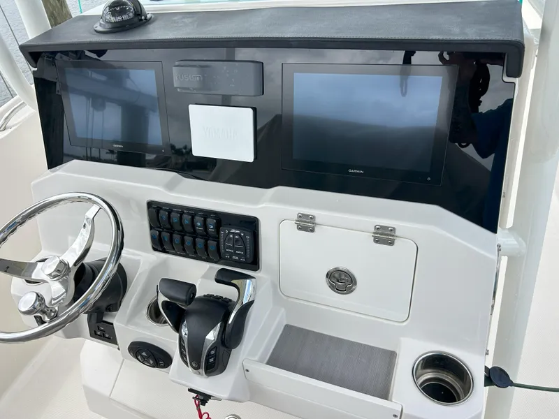 Slide: The Image of Sailfish 290 CC 2023 - 59