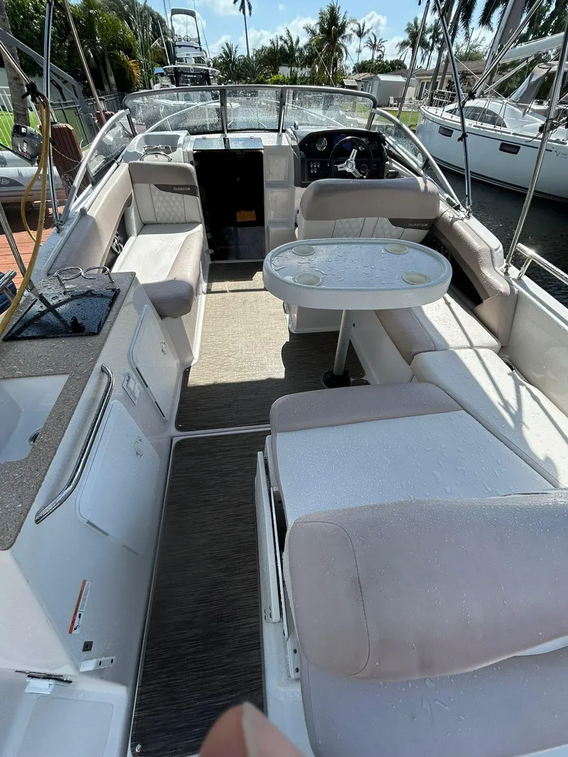 Slide: The Image of Glastron GS 259 2018 - 15