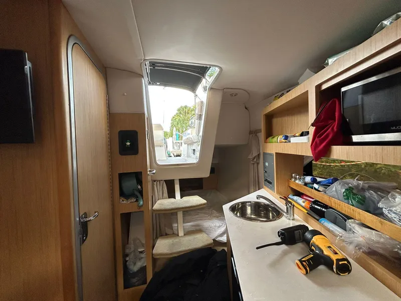 Slide: The Image of Glastron GS 259 2018 - 16