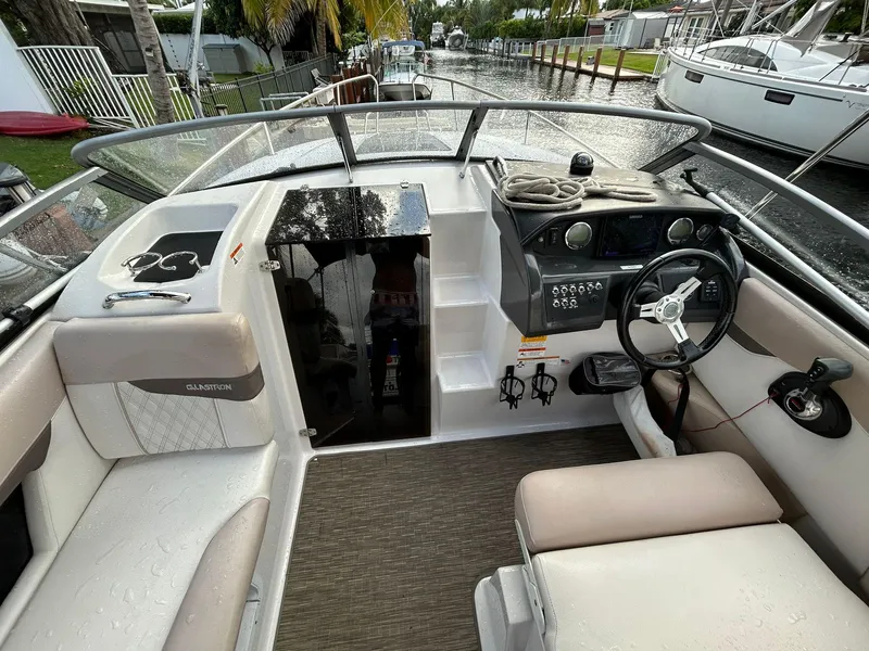 Slide: The Image of Glastron GS 259 2018 - 17