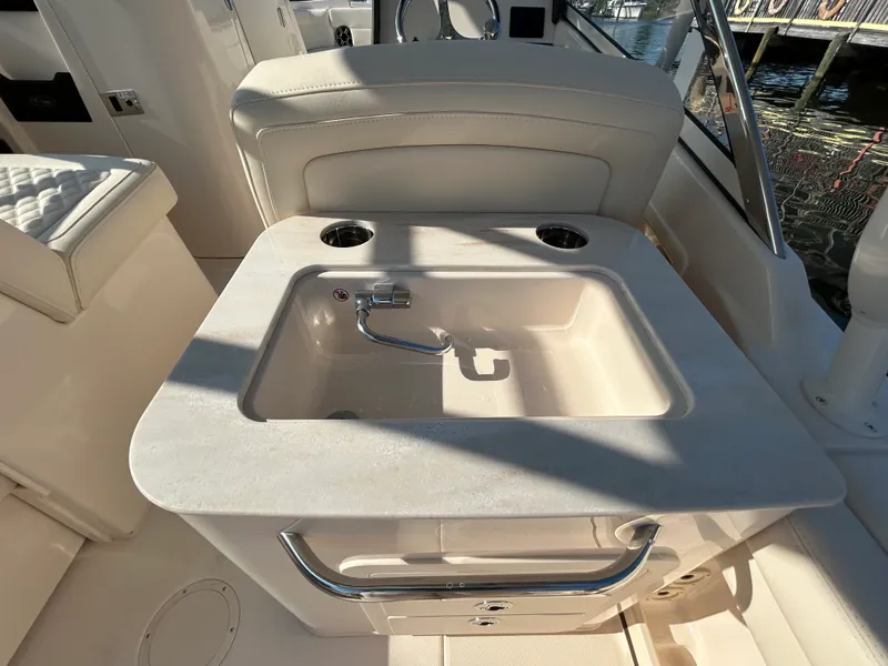 Slide: The Image of Grady-White Freedom 275 2026 - 12